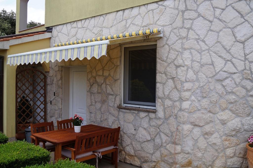 Apartments Ginkgo Banjole Exterior photo